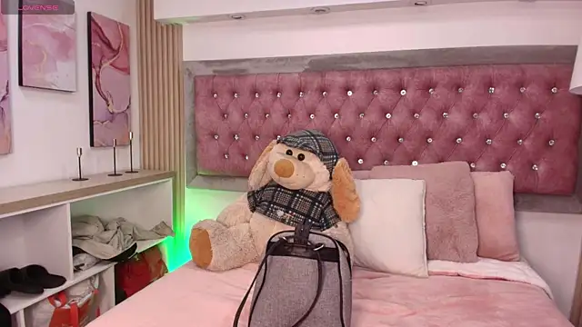 Shy Cherry  online show from April 2026 01:07:02 PM