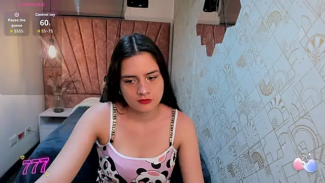 Zoe  Taylor   online show from March 2026 12:12:01 PM