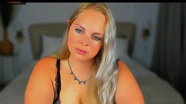 Snapshot of Nikolla_ chatting on July 2026 04:02:02 PM Nikolla online show from July 2026 04:02:02 PM