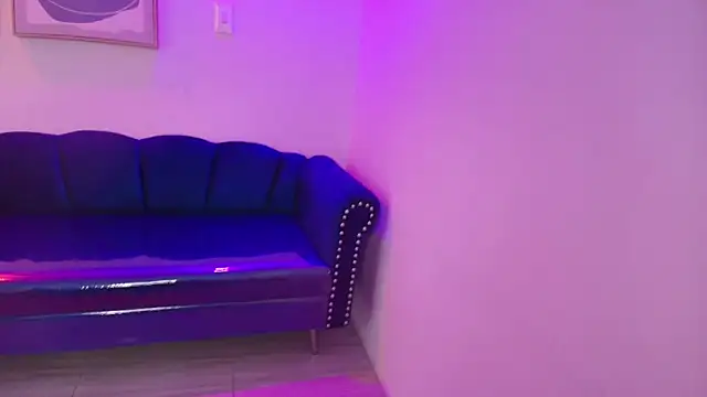 Miia  owens online show from May 2026 11:06:01 AM
