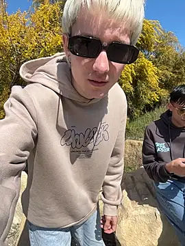 AlphaTwinks online show from March 2026 01:53:01 PM