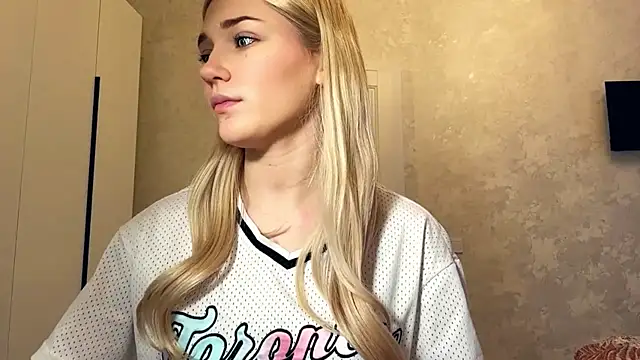 Snapshot of Barbie_Steph chatting on March 2026 01:23:01 PM Barbie Steph online show from March 2026 01:23:01 PM