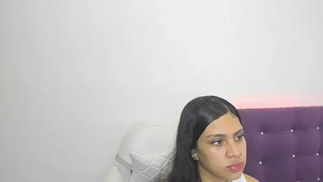 Snapshot of madelinesquirt chatting on May 2026 06:56:02 PM madelinesquirt online show from May 2026 06:56:02 PM