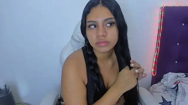 Snapshot of madelinesquirt chatting on April 2026 07:00:02 PM madelinesquirt online show from April 2026 07:00:02 PM