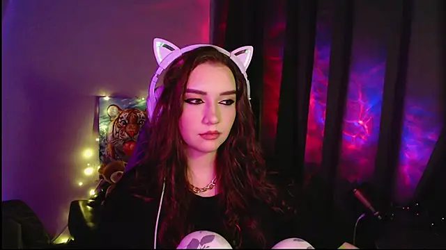 Celia Sensual  online show from April 2026 07:42:02 PM