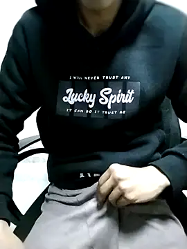 Ahmed19990 online show from March 2026 07:54:01 PM