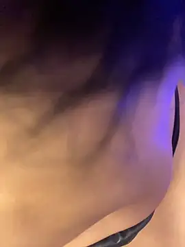 Issa pinkk online show from March 2026 07:47:01 PM