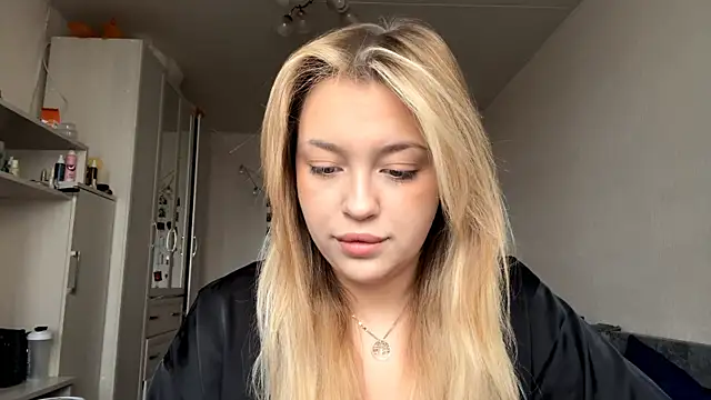 WonderedFlair online show from April 2026 07:26:02 AM