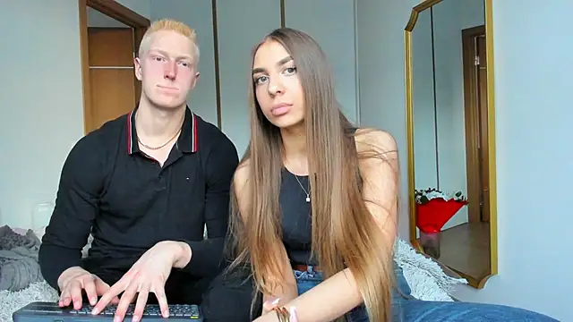 StepSisandStepBro online show from April 2026 05:37:02 PM