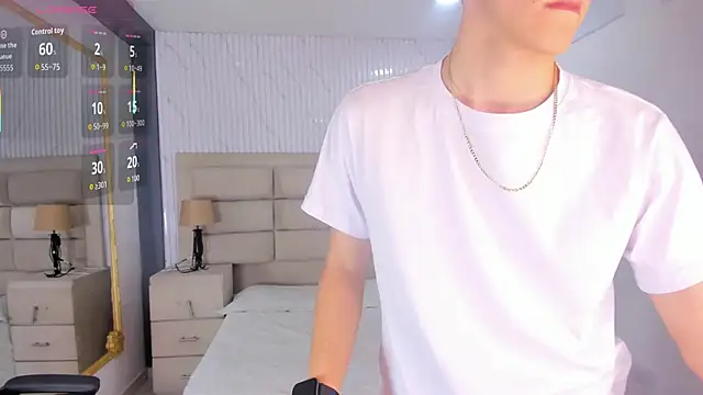 TylerCross  online show from April 2026 08:26:01 PM