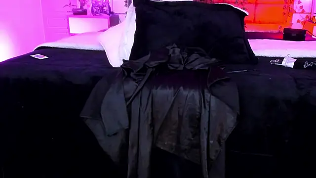 Vickmoon online show from June 2026 08:35:02 PM