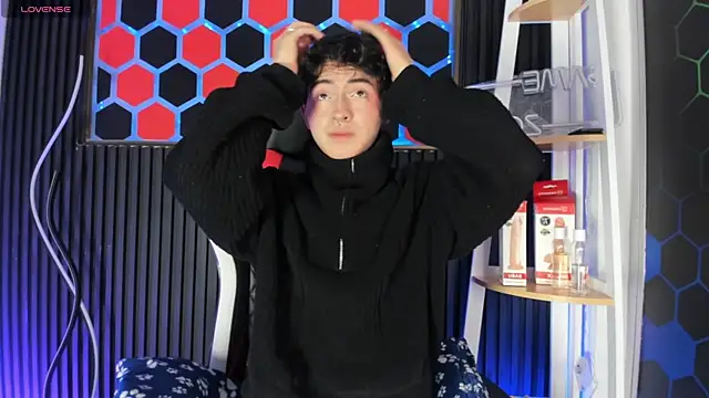 Cristopher Wild online show from April 2026 08:21:01 PM