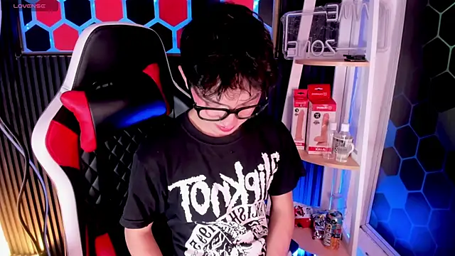 Cristopher Wild online show from April 2026 08:57:02 PM