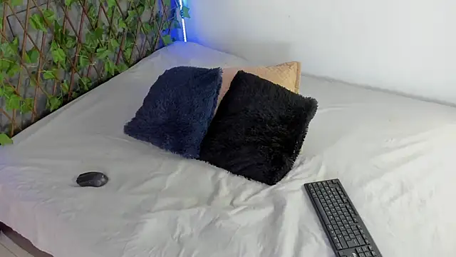 tatianasquirthot online show from April 2026 03:37:01 PM