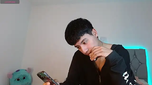 Sebas fire4 online show from April 2026 03:52:01 PM