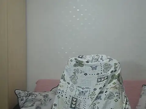 Snapshot of BlondEagleMuscle chatting on April 2026 09:38:02 PM BlondEagleMuscle online show from April 2026 09:38:02 PM