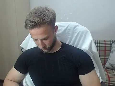 BlondEagleMuscle online show from June 2026 09:05:01 PM