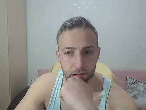 Snapshot of BlondEagleMuscle chatting on March 2026 03:12:02 PM BlondEagleMuscle online show from March 2026 03:12:02 PM