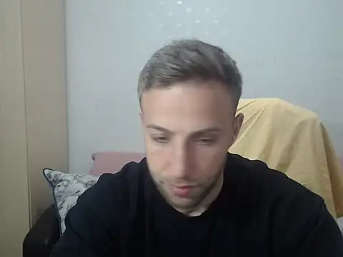 Snapshot of BlondEagleMuscle chatting on March 2026 03:46:02 PM BlondEagleMuscle online show from March 2026 03:46:02 PM