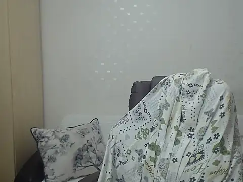 BlondEagleMuscle online show from April 2026 10:01:01 PM