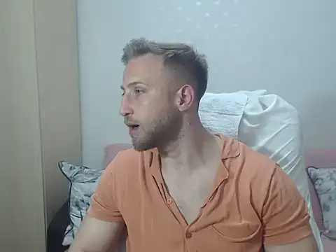 BlondEagleMuscle online show from May 2026 09:26:01 PM