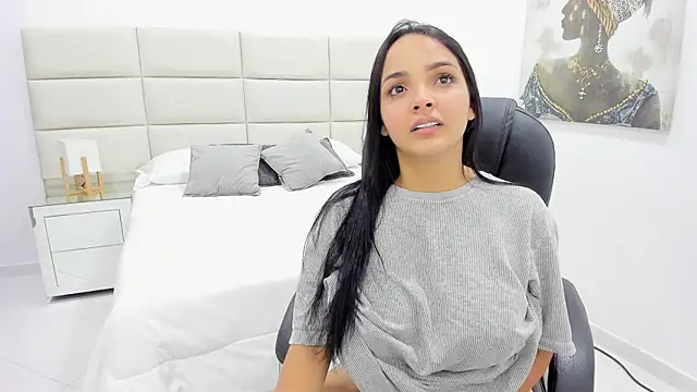 Chloelarsons online show from March 2026 11:48:02 PM