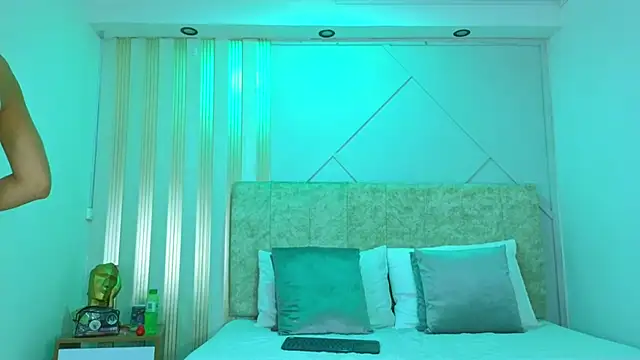 j belle  online show from March 2026 02:01:01 PM