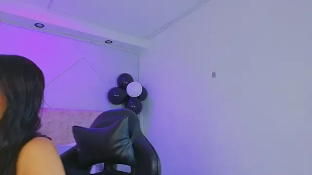 j belle  online show from March 2026 01:01:02 PM