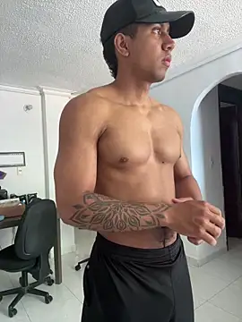 Paulcreewx online show from March 2026 03:44:01 PM