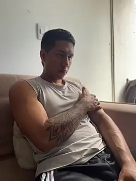 Paulcreewx online show from April 2026 06:00:02 PM