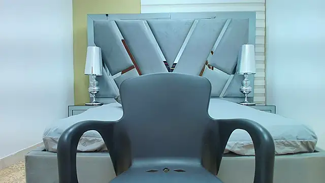 HENRY GREEN2 online show from April 2026 01:42:02 AM