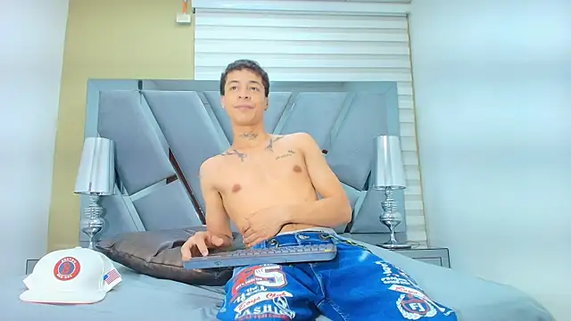 HENRY GREEN2 online show from March 2026 07:38:01 PM