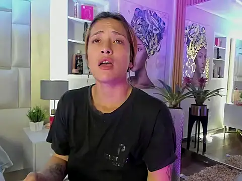 ZoeTaylorl online show from April 2026 01:06:02 PM