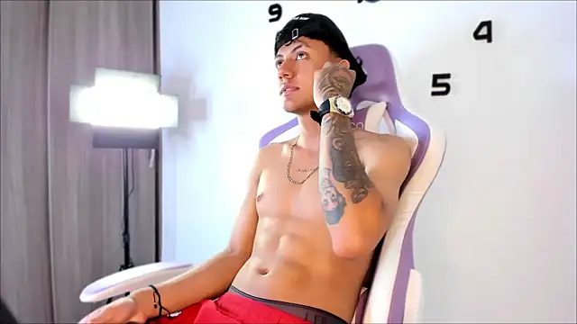 dominik jackson  online show from March 2026 02:39:01 AM