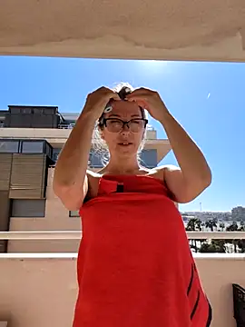 ManuelaX online show from February 2026 02:03:01 PM