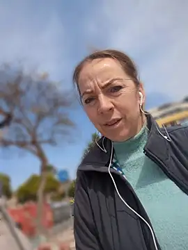 ManuelaX online show from March 2026 11:43:01 AM