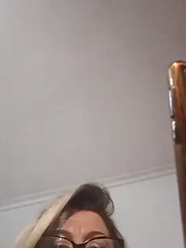 ManuelaX online show from March 2026 06:48:01 PM