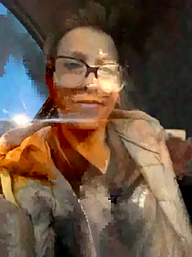 ManuelaX online show from March 2026 06:34:01 PM