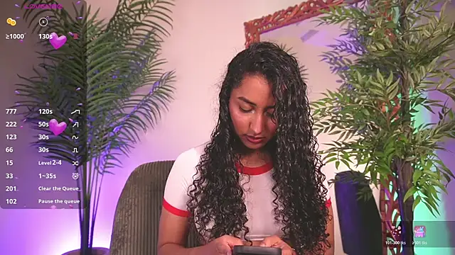 Snapshot of SoyJuliana_19 chatting on May 2026 01:01:01 PM SoyJuliana 19 online show from May 2026 01:01:01 PM