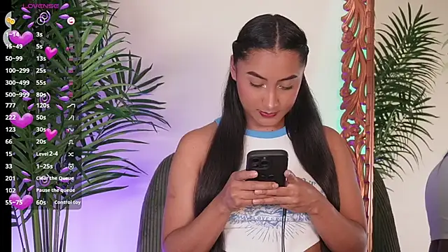SoyJuliana 19 online show from August 2026 07:08:01 PM