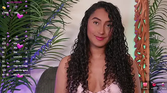 SoyJuliana 19 online show from July 2026 12:33:01 PM
