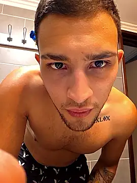 quiquin82 online show from March 2026 04:18:02 AM