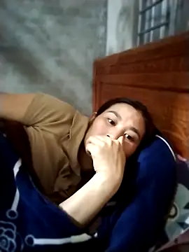 mylove-cute online show from April 2026 12:01:01 PM