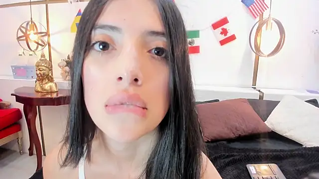 Cynthia1Fox online show from June 2026 07:47:02 PM