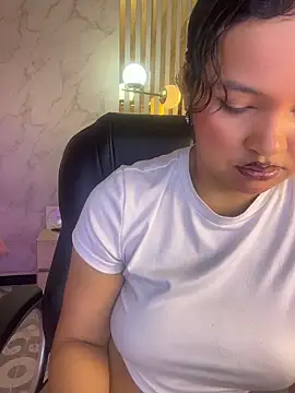Snapshot of Catalinaa01 chatting on May 2026 03:25:02 AM Catalinaa01 online show from May 2026 03:25:02 AM