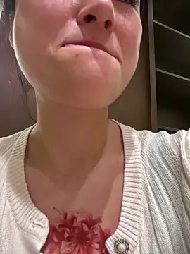 Yolanda9 online show from April 2026 01:51:01 PM