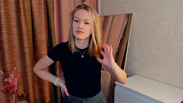 CelsaDelucia online show from March 2026 07:34:01 AM