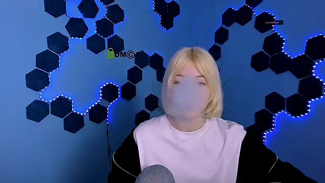  sabrina moore online show from April 2026 08:51:01 AM