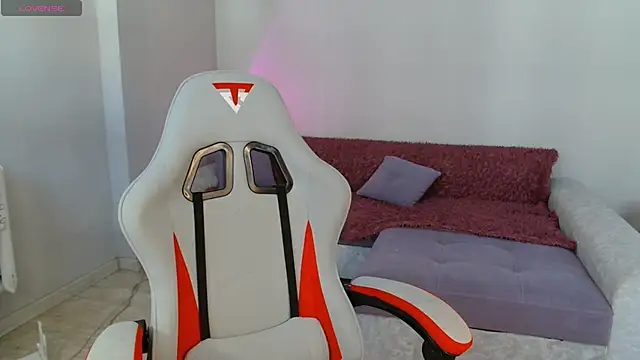 Evelinochka online show from April 2026 09:05:02 AM