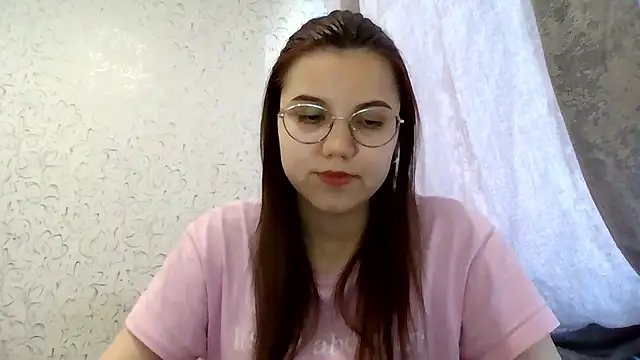 Aurora Breeze online show from May 2026 11:29:01 AM